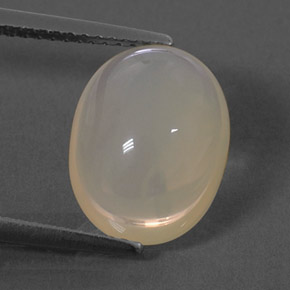 Opale de feu blanc naturelle coupe ovale, 4,40 ct, transparent
