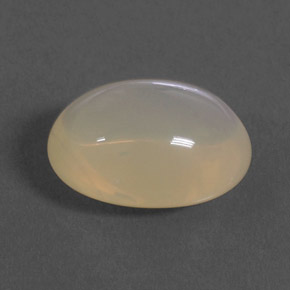 Opale de feu blanc naturelle coupe ovale, 4,40 ct, transparent