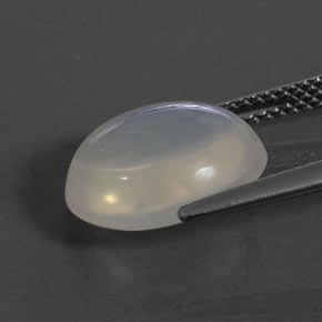 Opale de feu blanc naturelle coupe ovale, 4,47 ct, transparent
