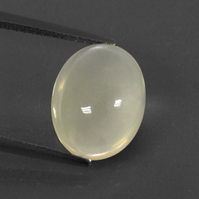 Opale de feu blanc naturelle coupe ovale, 2,75 ct, transparent