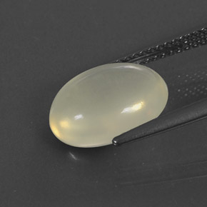 Opale de feu blanc naturelle coupe ovale, 2,75 ct, transparent