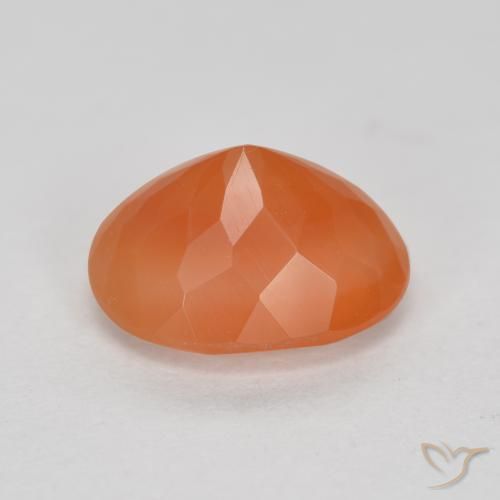 Opale de feu Orange moyen naturelle ovale, 1.62 ct, Transparent