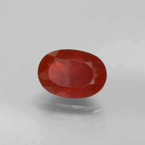 Opale de feu Rouge moyen naturelle Coupe ovale, 2.40 ct, Translucide