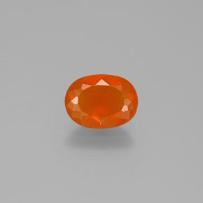 Opale de feu orange naturelle coupe ovale, 0,75 ct, transparent