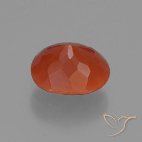 Opale de feu Rouge feu naturelle ovale, 0.85 ct, Translucide