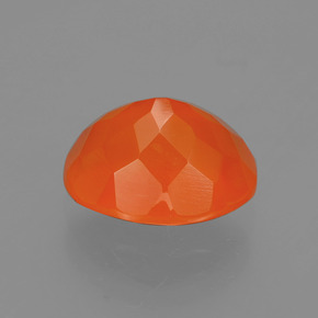 Opale de feu Orange naturelle Coupe ovale, 2.82 ct, Translucide