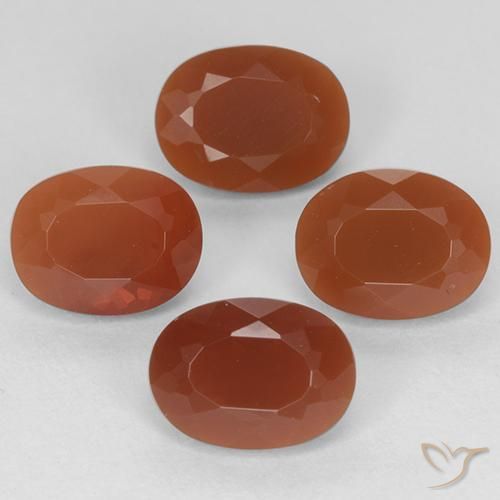 Shop natural 2.87ct Rouge moyen-foncé Opale de feu gems, ovale, from Mexique at GemSelect. In stock, global shipping!
