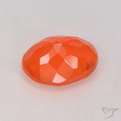 Opale de feu Orange vif naturelle ovale, 0.75 ct, Transparent