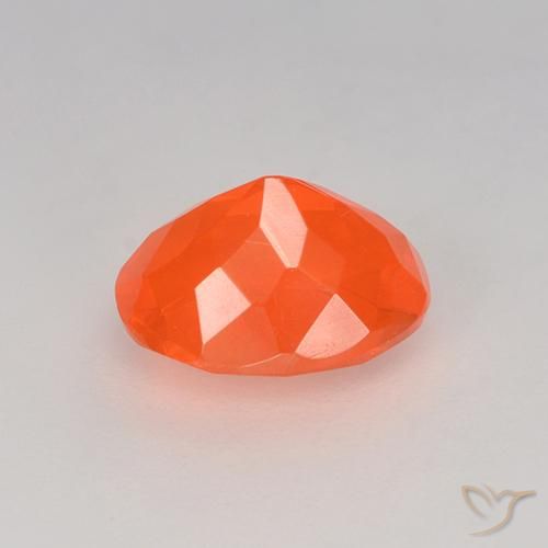Opale de feu Orange vif naturelle ovale, 0.82 ct, Transparent