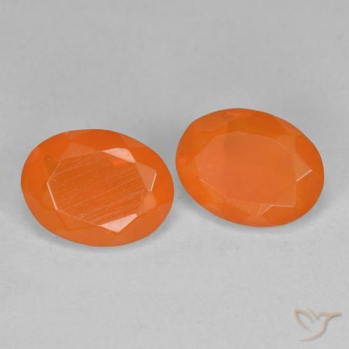 Shop natural 1.33ct Orange abricot chaud Opale de feu gems, ovale, from Mexique at GemSelect. In stock, global shipping!