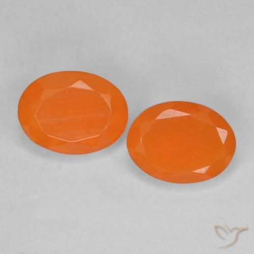 Achetez naturel 1.45ct Orange moyen Opale de feu gems, Coupe ovale, En provenance Mexique chez GemSelect. En stock, livraison internationale!