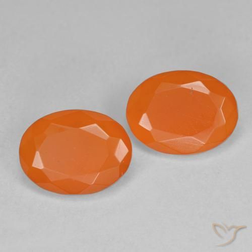 Shop natural 1.44ct Orange abricot chaud Opale de feu gems, ovale, from Mexique at GemSelect. In stock, global shipping!