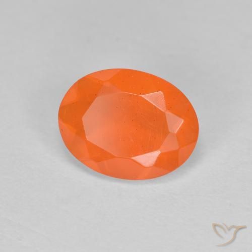 Opale de feu Orange moyen naturelle ovale, 0.69 ct, Translucide
