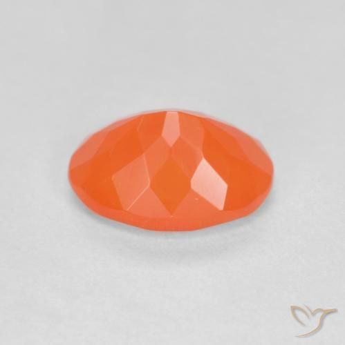 Opale de feu Orange vif naturelle ovale, 0.69 ct, Translucide