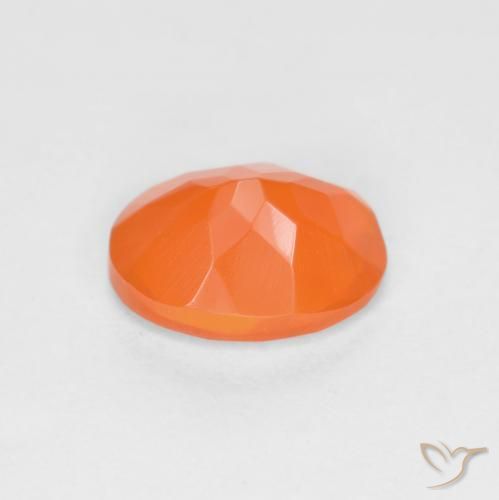Opale de feu Orange moyen naturelle ovale, 0.71 ct, Translucide