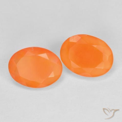 Shop natural 1.35ct Abricot orange Opale de feu gems, ovale, from Mexique at GemSelect. In stock, global shipping!