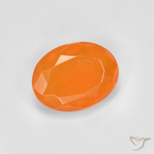 Opale de feu Orange abricot chaud naturelle ovale, 0.65 ct, Transparent