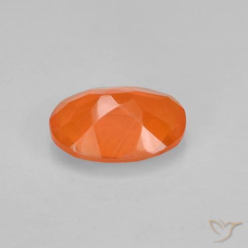 Opale de feu Orange moyen naturelle ovale, 0.65 ct, Transparent