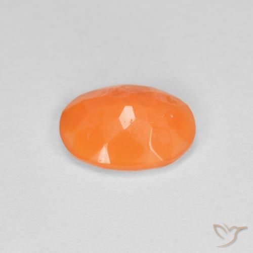 Opale de feu Orange moyen naturelle ovale, 0.59 ct, Transparent