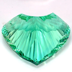 Fluorite vert naturelle forme de coeur, 93,66 ct, IF
