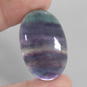 Fluorite multicolore naturelle coupe ovale, 50,17 ct, transparent