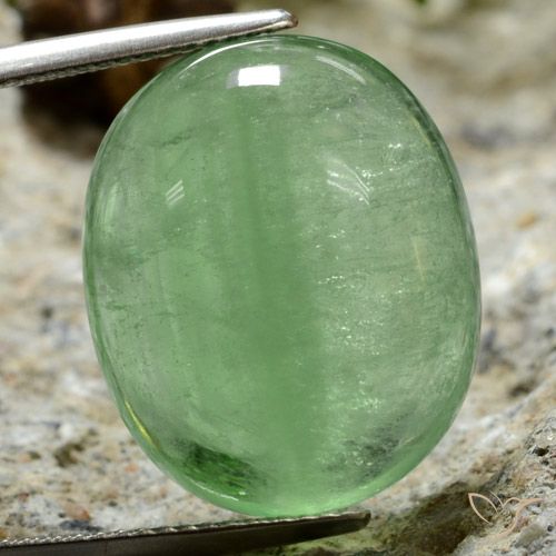 27.33ct Naturel Vert clair Fluorine, ovale, Transparent