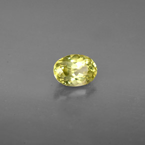 Grenat grossulaire vert naturelle coupe ovale, 0,71 ct, VVS-VS