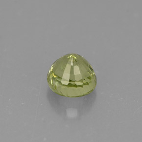 Grenat grossulaire vert naturelle coupe roude, 0,50 ct, VS