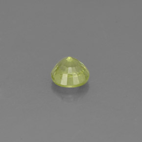 Grenat grossulaire vert naturelle coupe roude, 0,55 ct, VS