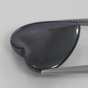 Hématite noir et gris naturelle forme de coeur, 22,68 ct, opaque