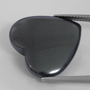 Hématite gris naturelle forme de coeur, 23,42 ct, opaque