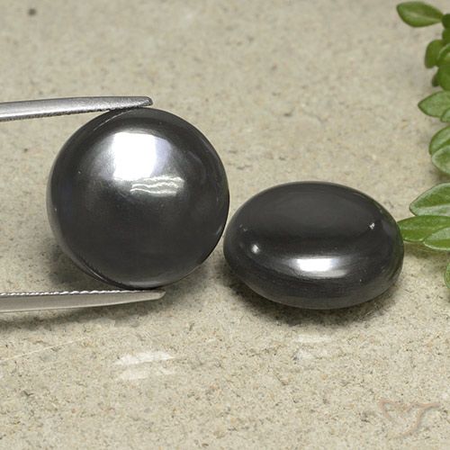 Achetez naturel 42.45ct Noir Gris Hématite gems, Coupe roude, En provenance Brésil chez GemSelect. En stock, livraison internationale!