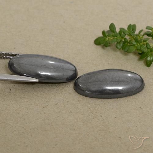 Shop natural 19.31ct Gris foncé Hématite gems, ovale, from Brésil at GemSelect. In stock, global shipping!