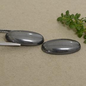 Achetez naturel 18.46ct Gris foncé Hématite gems, Coupe ovale, En provenance Brésil chez GemSelect. En stock, livraison internationale!