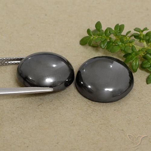 Achetez naturel 30.80ct Gris moyen Hématite gems, Coupe roude, En provenance Brésil chez GemSelect. En stock, livraison internationale!