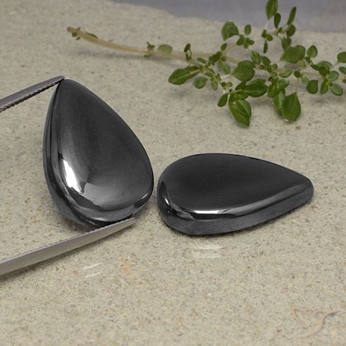 62.15ctw Naturel Gris foncé Hématite, En forme de poire, Opaque