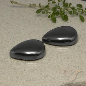 Shop natural 63.94ct Noir Gris Hématite gems, En forme de poire, from Brésil at GemSelect. In stock, global shipping!