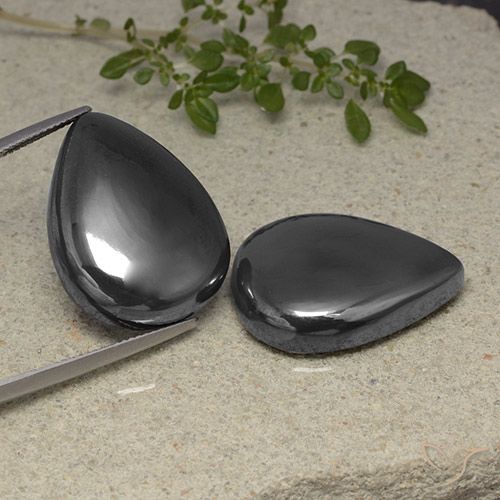Shop natural 80.40ct Noir Gris Hématite gems, En forme de poire, from Brésil at GemSelect. In stock, global shipping!