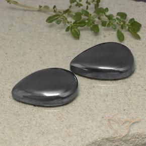 Shop natural 80.40ct Noir Gris Hématite gems, En forme de poire, from Brésil at GemSelect. In stock, global shipping!