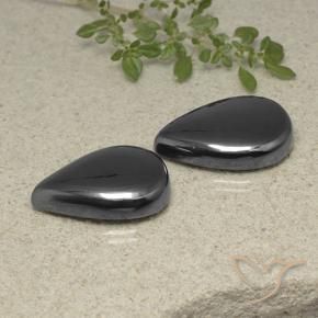 Shop natural 60.51ct Noir Gris Hématite gems, En forme de poire, from Brésil at GemSelect. In stock, global shipping!