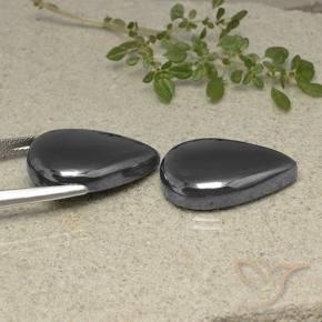 Shop natural 54.14ct Gris foncé Hématite gems, En forme de poire, from Brésil at GemSelect. In stock, global shipping!