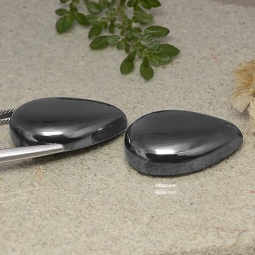 Shop natural 79.12ct Gris moyen Hématite gems, En forme de poire, from Brésil at GemSelect. In stock, global shipping!