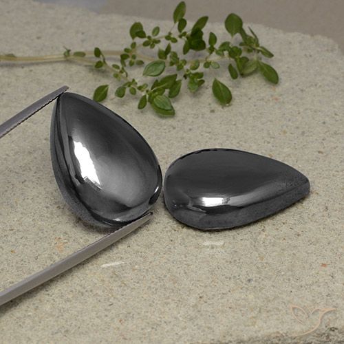 79.05ctw Naturel Noir Gris Hématite, En forme de poire, Opaque