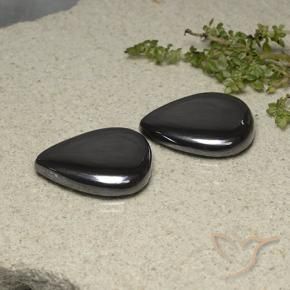 Shop natural 58.28ct Noir Gris Hématite gems, En forme de poire, from Brésil at GemSelect. In stock, global shipping!