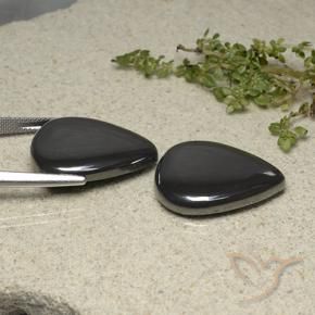Shop natural 58.28ct Noir Gris Hématite gems, En forme de poire, from Brésil at GemSelect. In stock, global shipping!