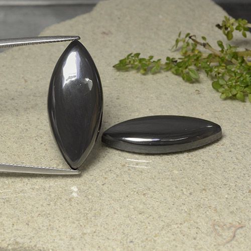 Achetez naturel 48.08ct Gris moyen Hématite gems, Marquise, En provenance Brésil chez GemSelect. En stock, livraison internationale!