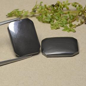 Achetez naturel 27.63ct Noir Gris Hématite gems, Taille émeraude, En provenance Brésil chez GemSelect. En stock, livraison internationale!