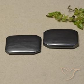 Shop natural 23.47ct Gris foncé Hématite gems, Octogone / coupe Émeraude, from Brésil at GemSelect. In stock, global shipping!