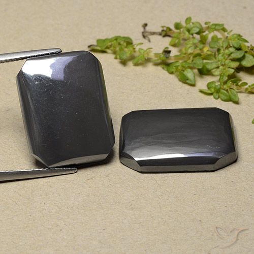41.25ctw Naturel Noir Gris Hématite, Taille émeraude, Opaque
