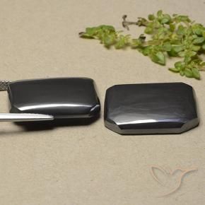 Shop natural 41.25ct Noir Gris Hématite gems, Octogone / coupe Émeraude, from Brésil at GemSelect. In stock, global shipping!